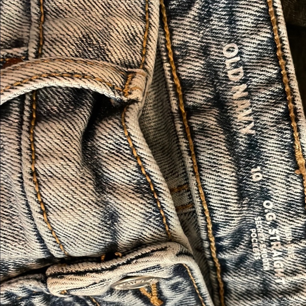 Women’s High Rise Denim Shorts - Picture 5 of 5